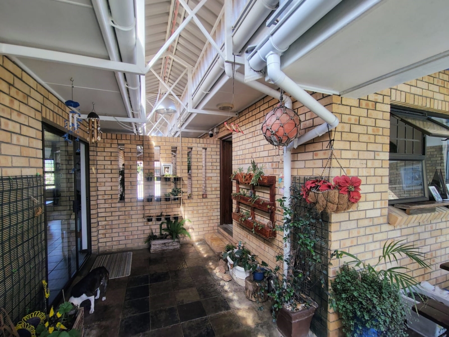 4 Bedroom Property for Sale in Gonubie Eastern Cape